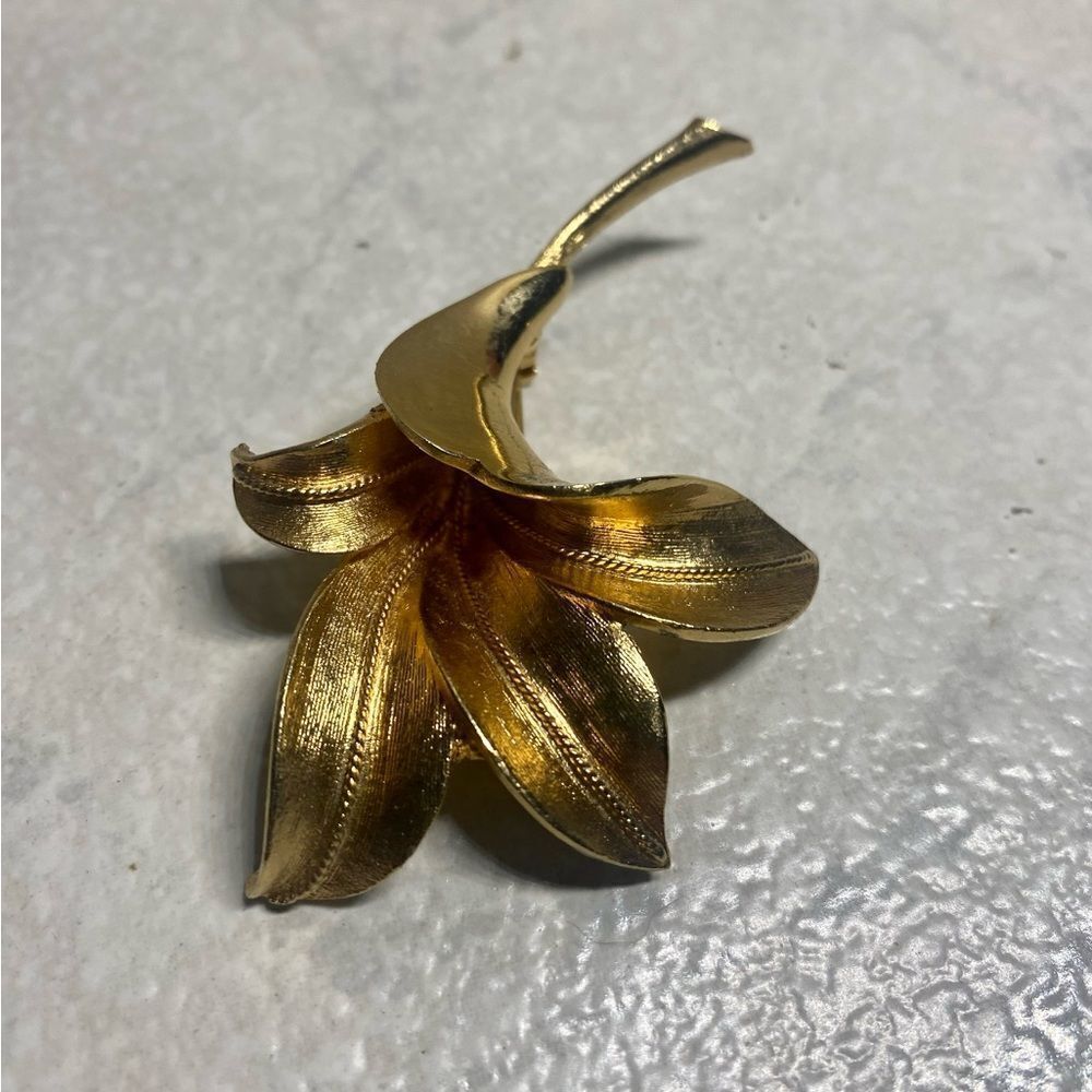 Vintage Coro Lily Brooch